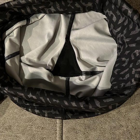 Lululemon Athletica Crop High Rise leggings - Picture 6 of 7